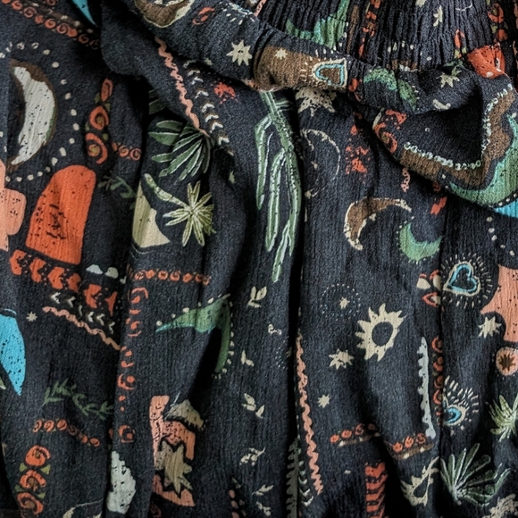 High/Low Torrid Skirt - Picture 2 of 5